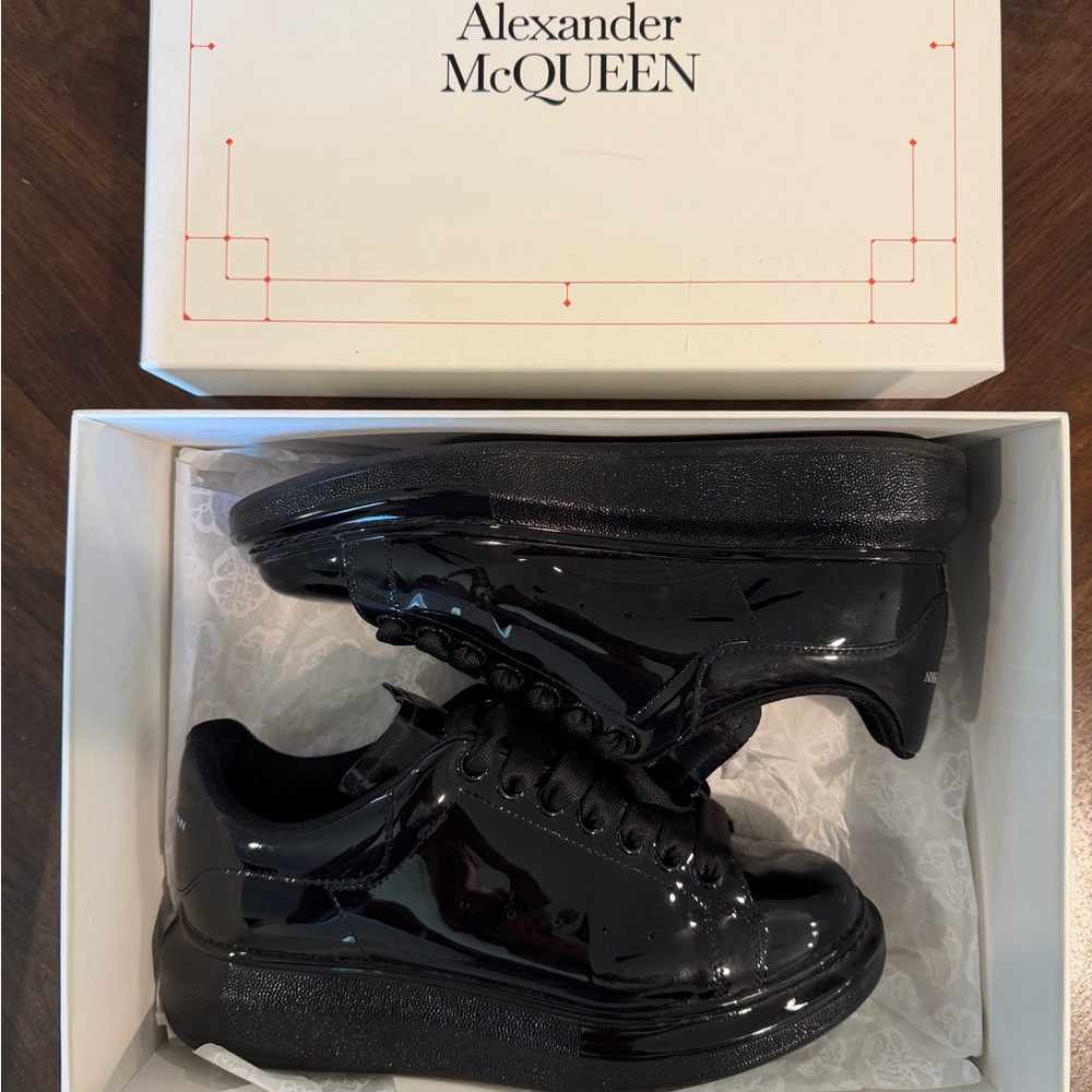 Alexander McQUEEN Black Patent Platform Sneakers - Glossy Finish